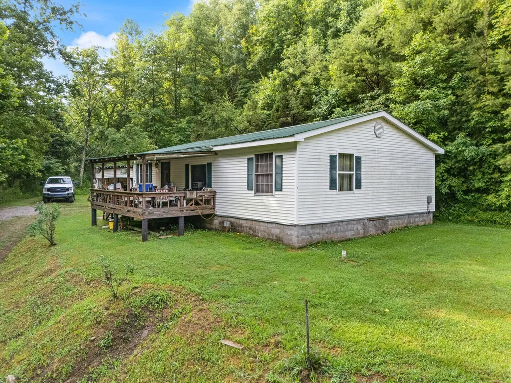 492 Sugar Camp Road Booneville KY 41314