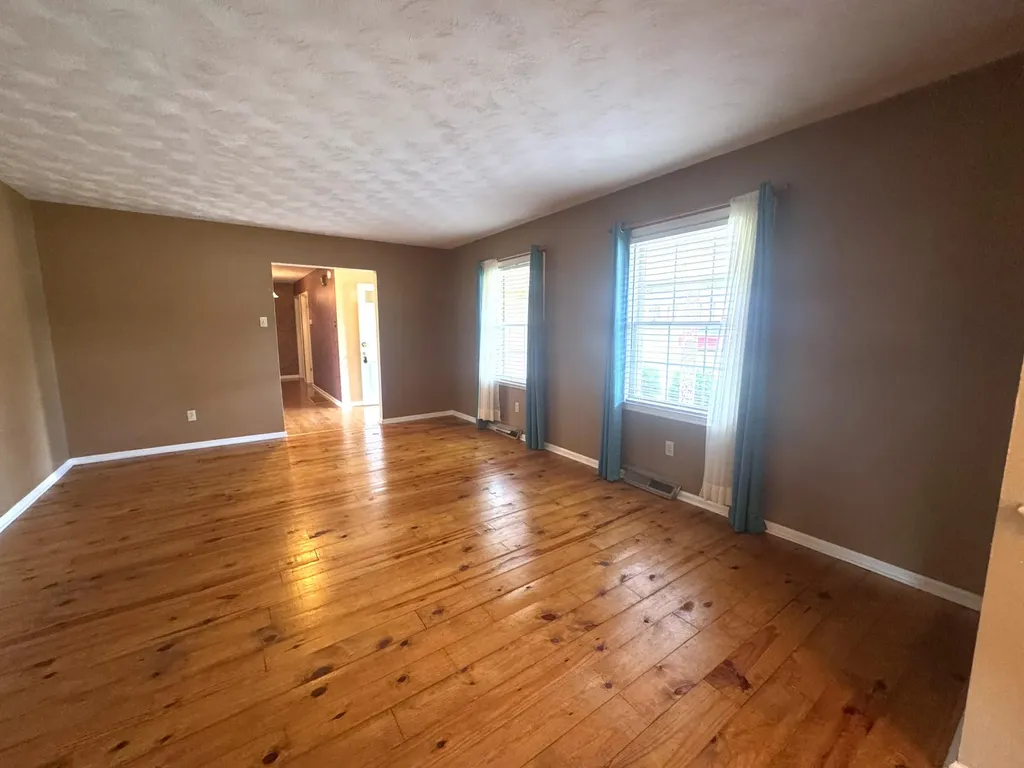 36 Cherry Lane Cynthiana KY 41031