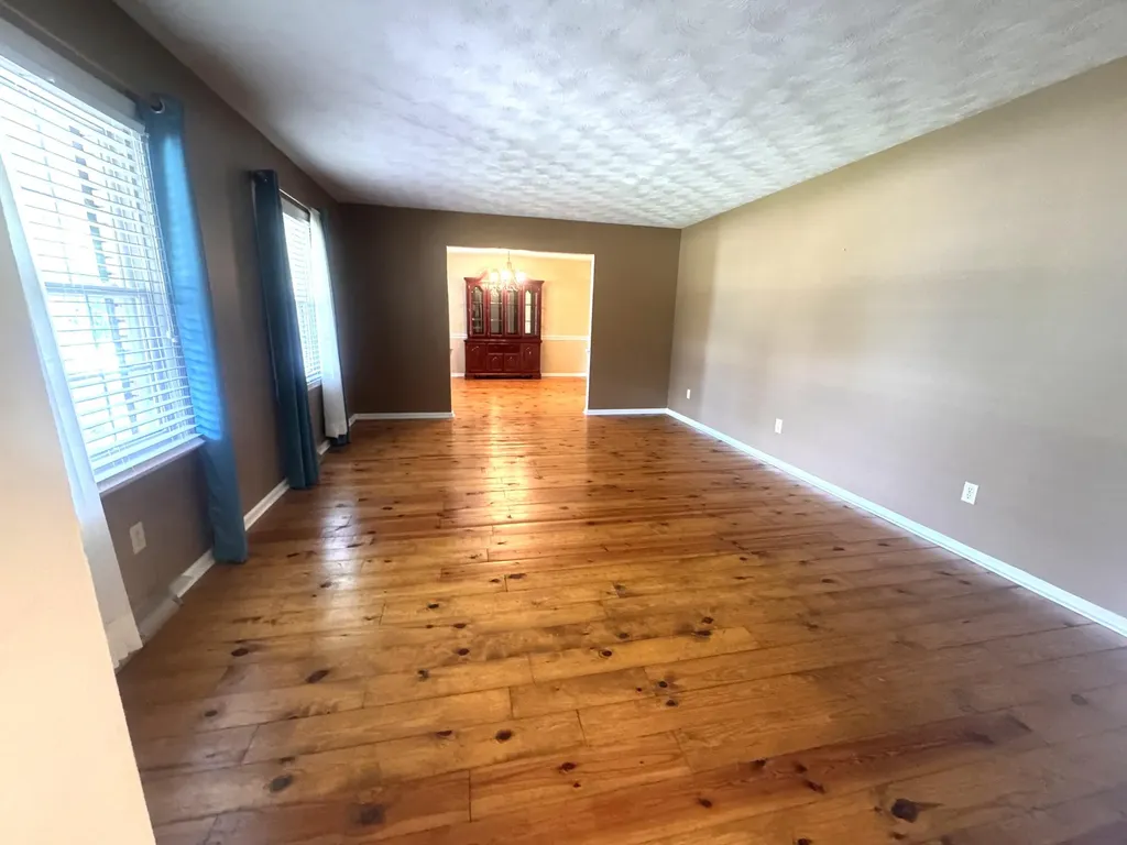 36 Cherry Lane Cynthiana KY 41031