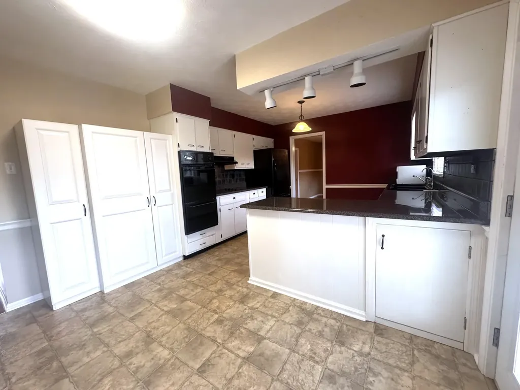 36 Cherry Lane Cynthiana KY 41031