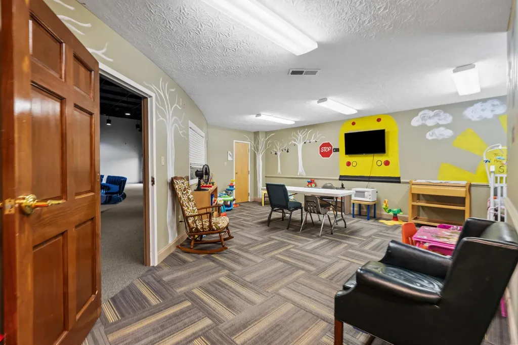 1975 Haggard Court Lexington KY 40505