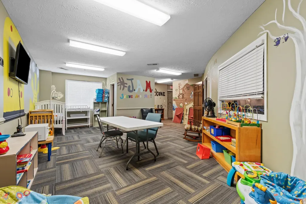 1975 Haggard Court Lexington KY 40505
