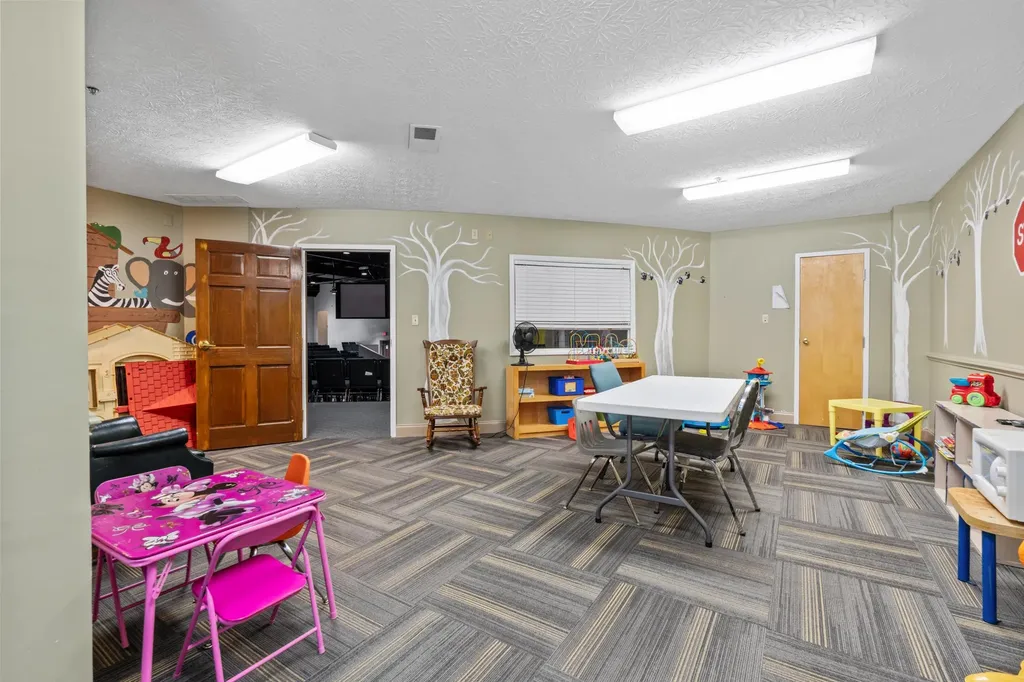 1975 Haggard Court Lexington KY 40505