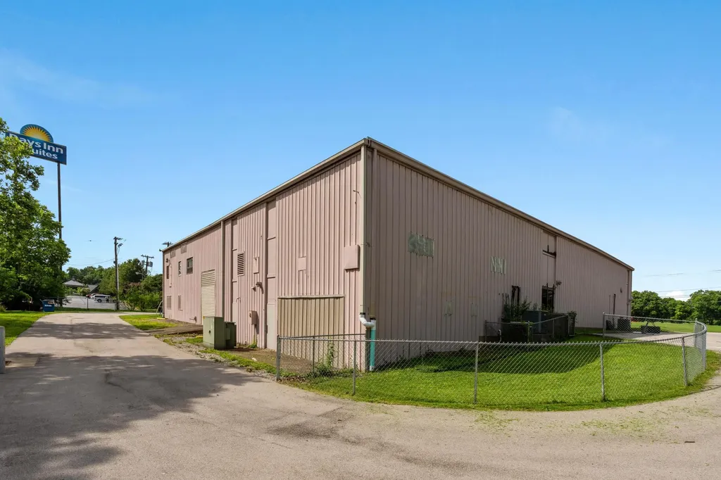 1975 Haggard Court Lexington KY 40505