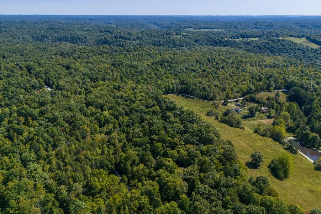 3700 Shoemaker Ridge Beattyville KY 41311