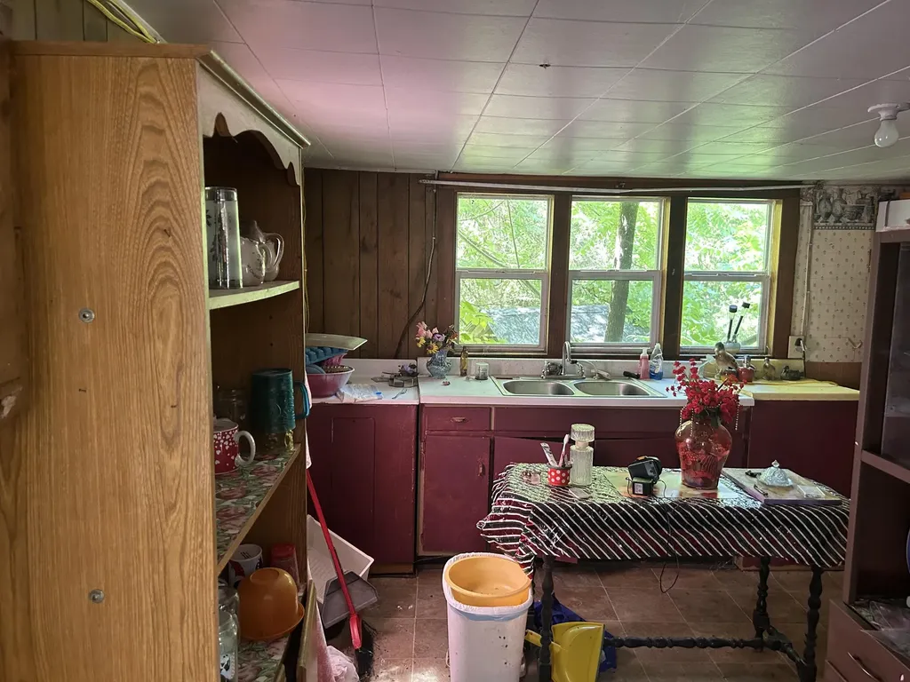 139 Dorsey Tolson Road Campton KY 41301