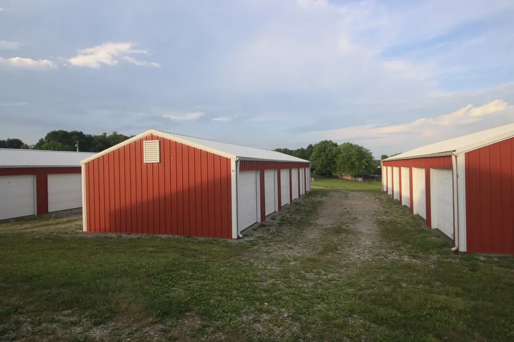 5689 State Highway 290 Mckee KY 40447