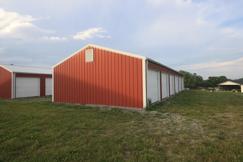 5689 State Highway 290 Mckee KY 40447