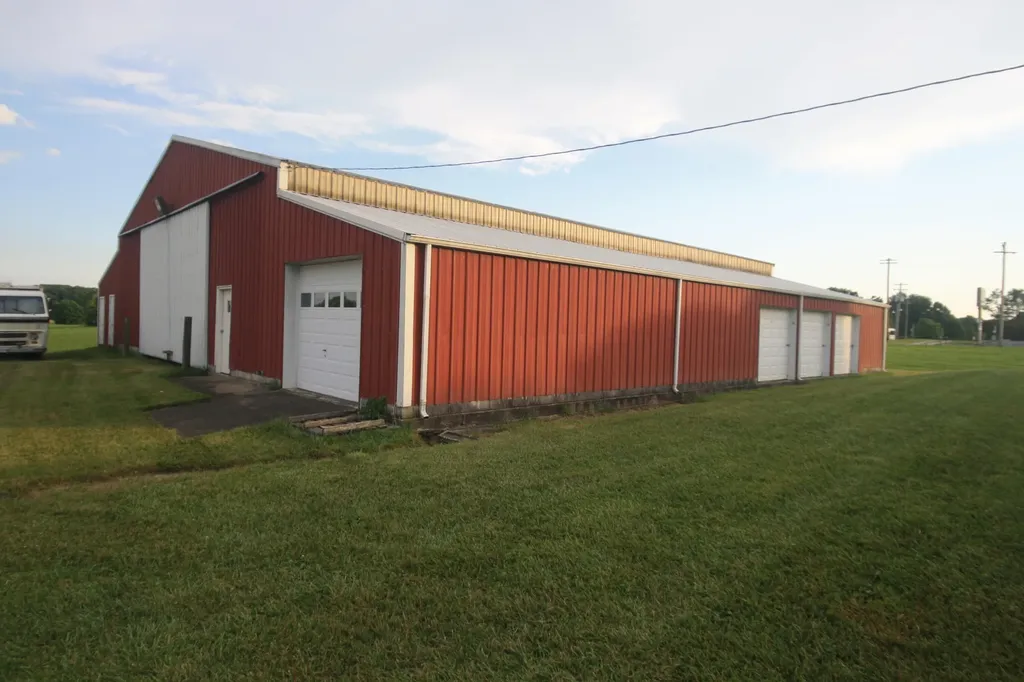 5689 State Highway 290 Mckee KY 40447