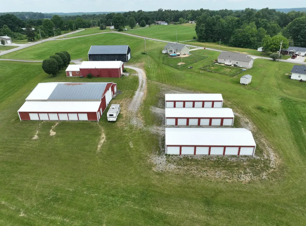5689 State Highway 290 Mckee KY 40447