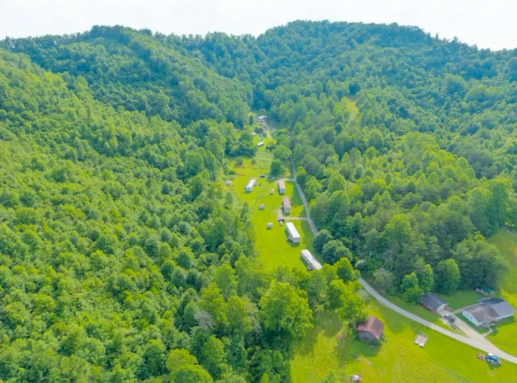 119 Nightingale Lane Girdler KY 40943