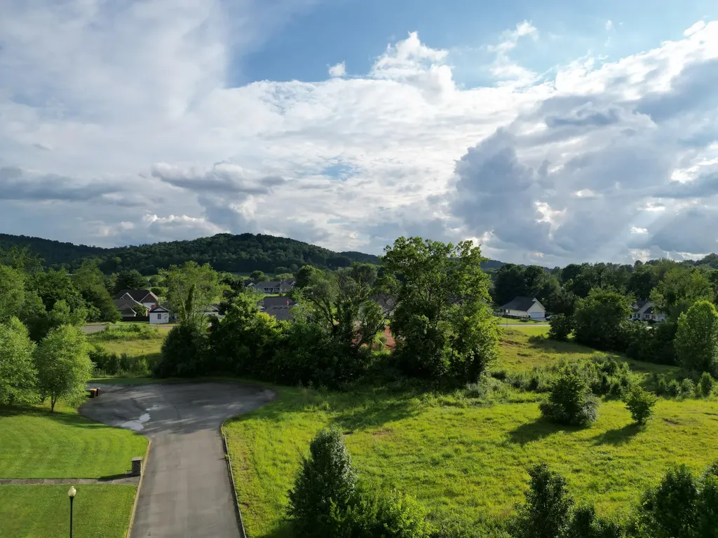 52 Winged Foot Drive Somerset KY 42501