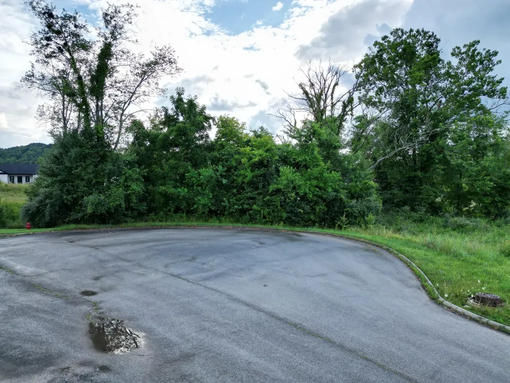 52 Winged Foot Drive Somerset KY 42501