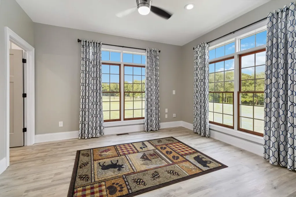 1599 Woodlake Road Midway KY 40347