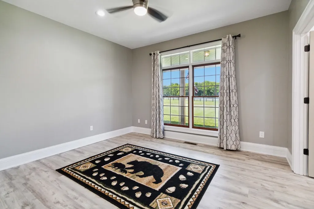 1599 Woodlake Road Midway KY 40347