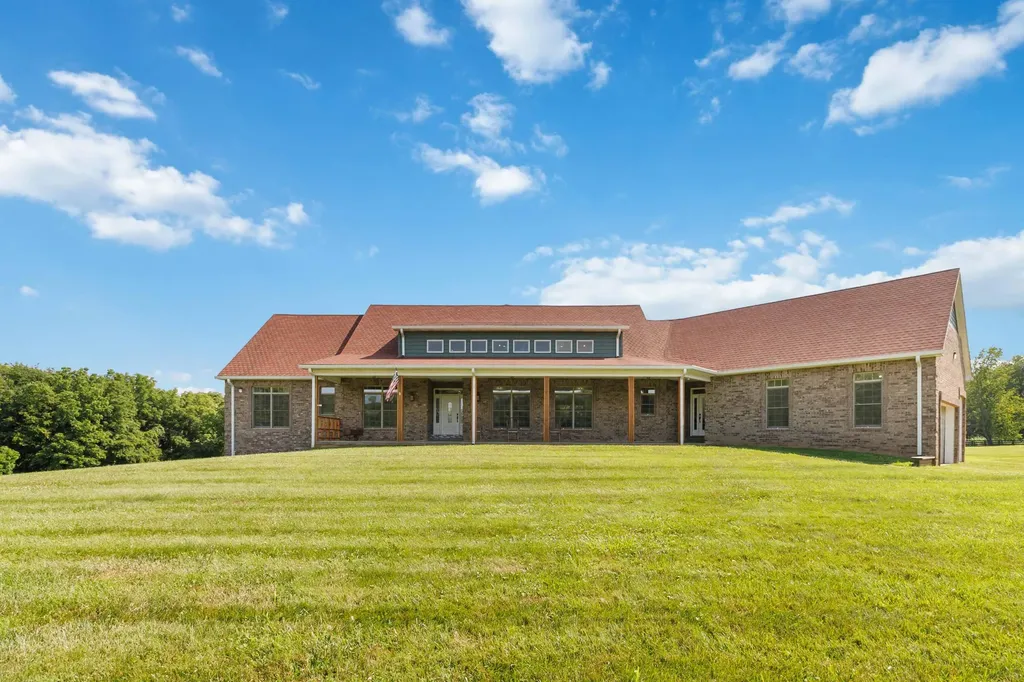 1599 Woodlake Road Midway KY 40347