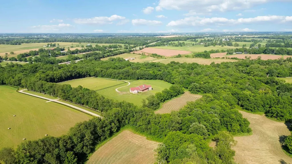 1599 Woodlake Road Midway KY 40347
