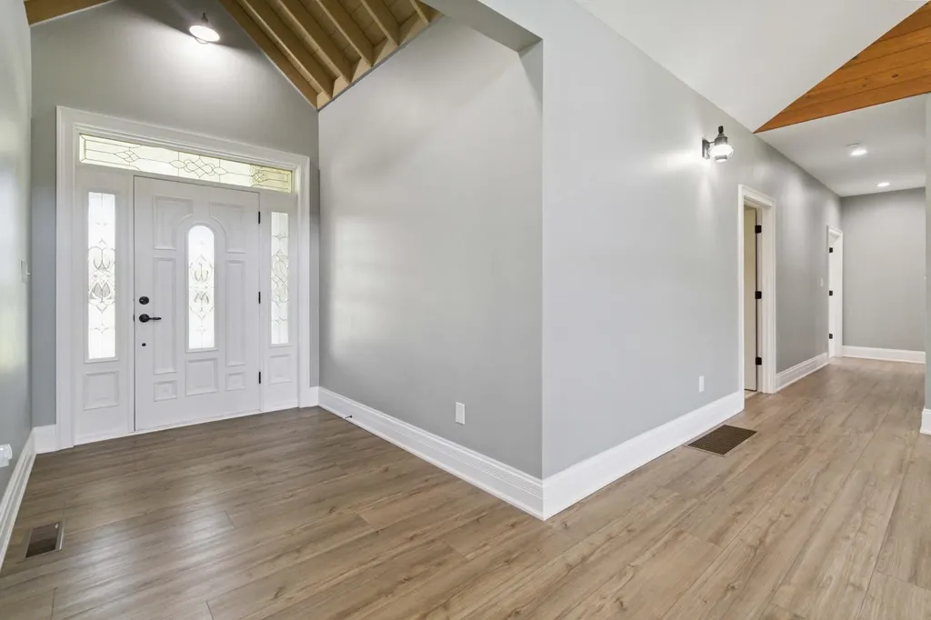 1599 Woodlake Road Midway KY 40347