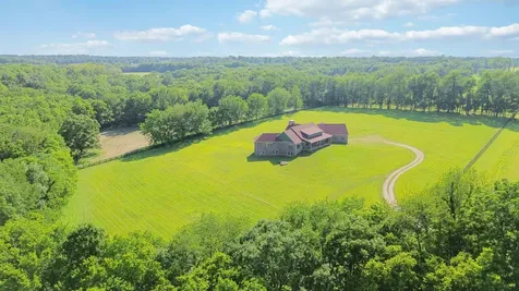 1599 Woodlake Road Midway KY 40347