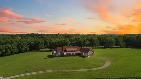 1599 Woodlake Road Midway KY 40347