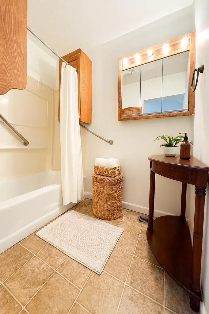 10 Logston Heights Berea KY 40403
