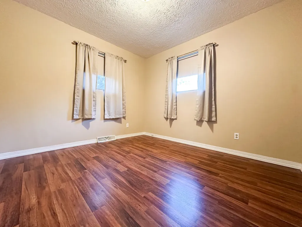 10 Logston Heights Berea KY 40403