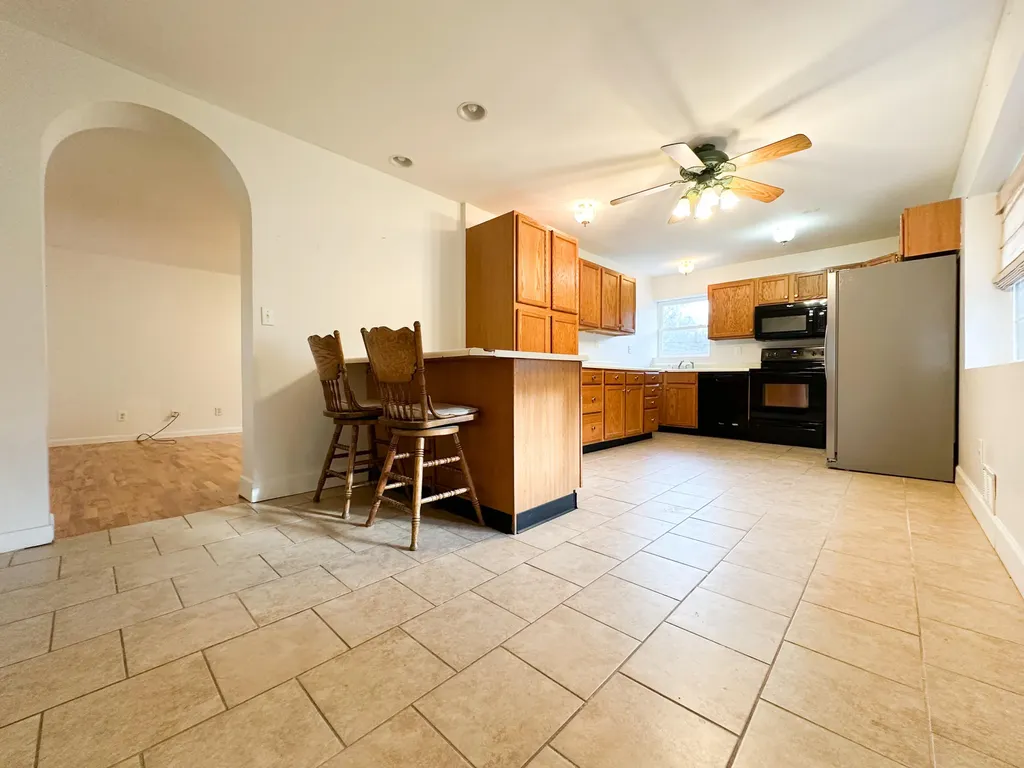 10 Logston Heights Berea KY 40403