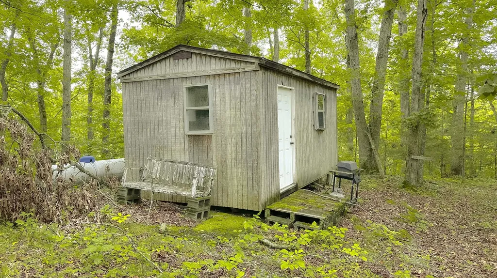 25 Cart Bell Lane Monticello KY 42633