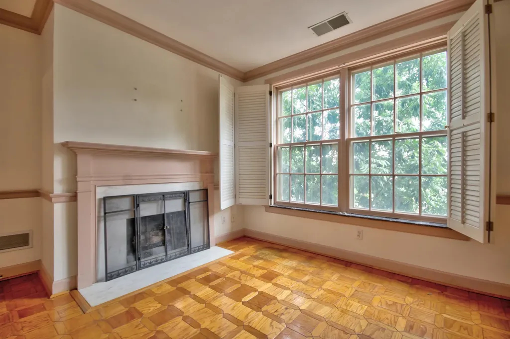 111 Woodland Avenue Lexington KY 40502