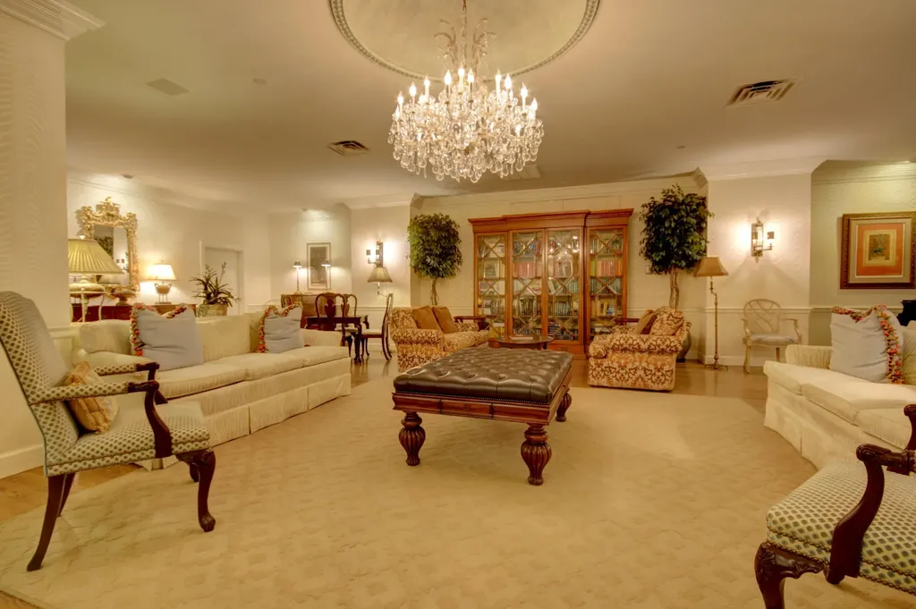111 Woodland Avenue Lexington KY 40502