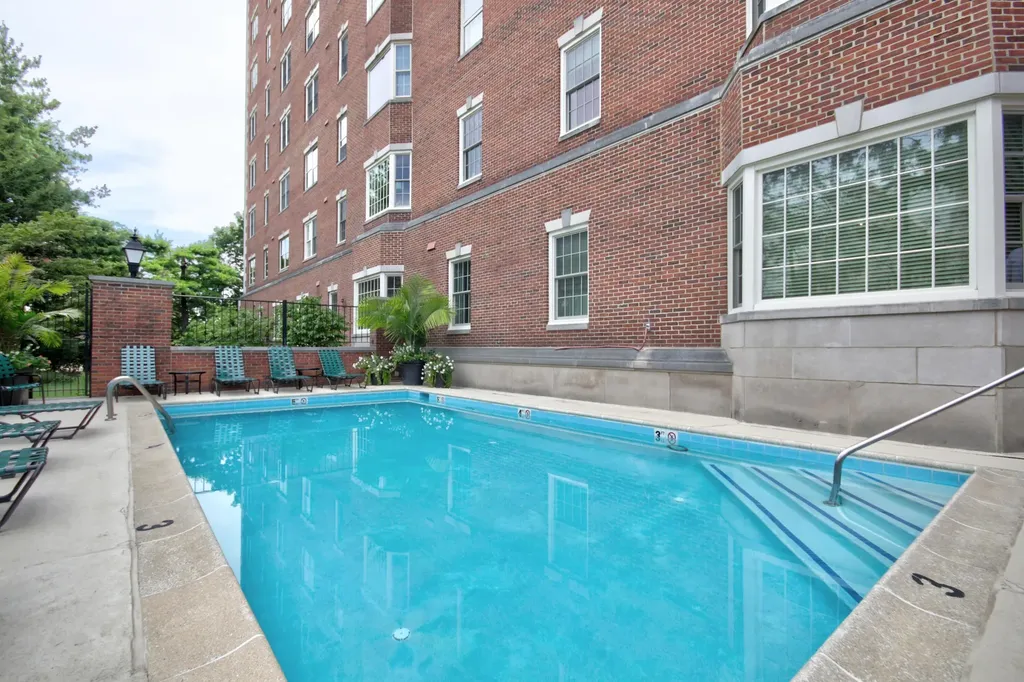 111 Woodland Avenue Lexington KY 40502