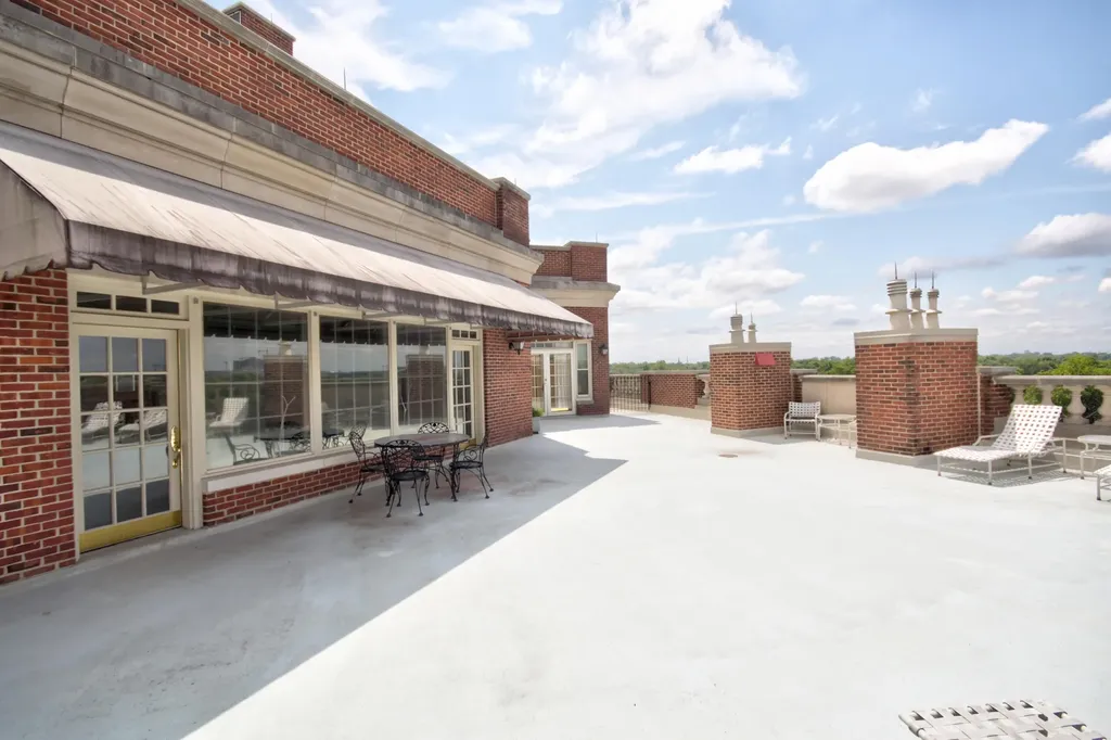 111 Woodland Avenue Lexington KY 40502