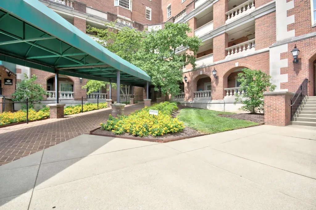 111 Woodland Avenue Lexington KY 40502