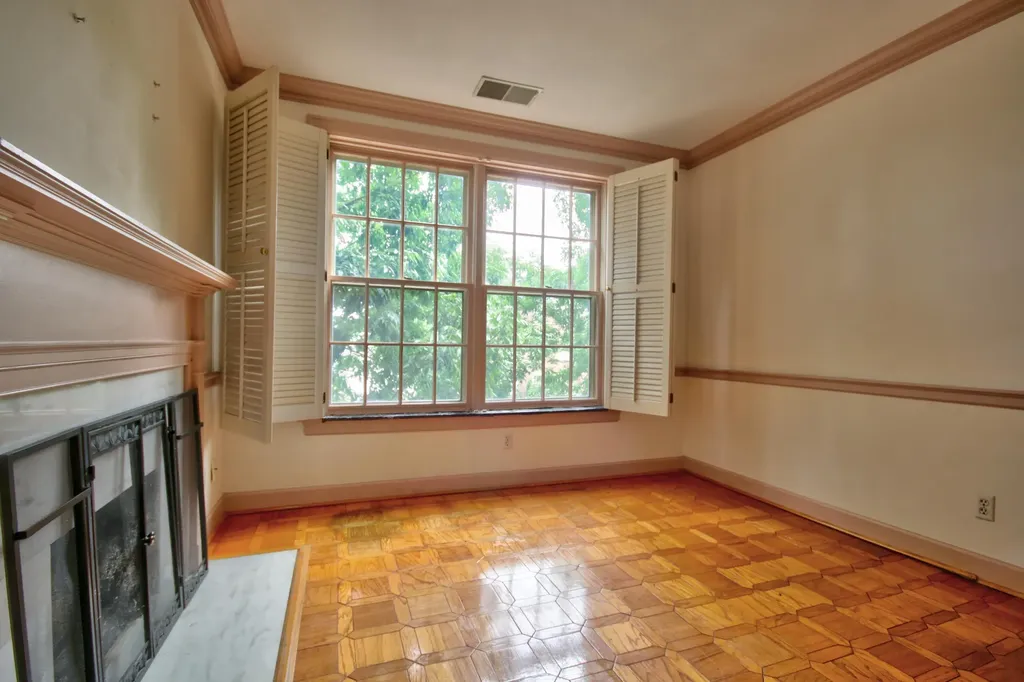 111 Woodland Avenue Lexington KY 40502
