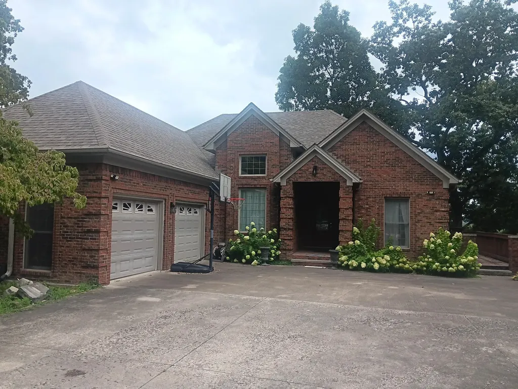 202 Oak Ridge Drive Irvine KY 40336