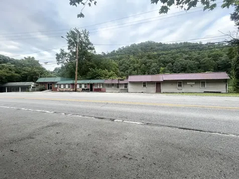 21836 & 21830 Main Street Hyden KY 41749