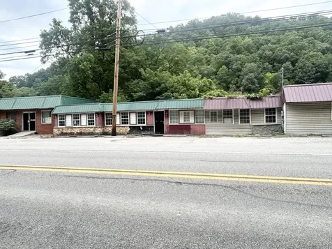 21836 & 21830 Main Street Hyden KY 41749