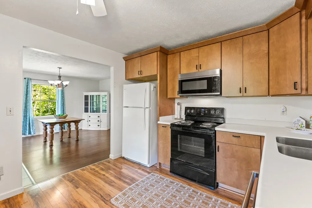3902 Red Lick Road Irvine KY 40336