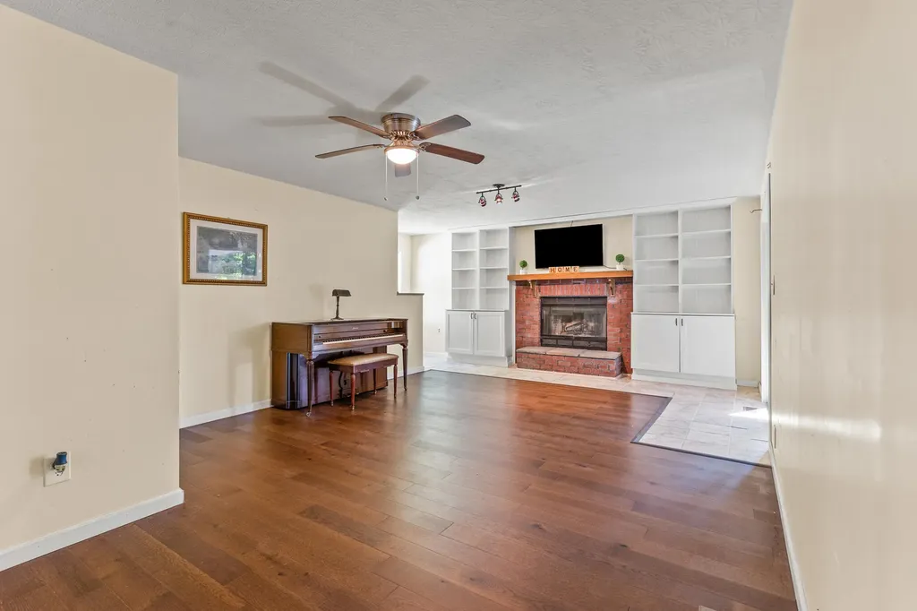 3902 Red Lick Road Irvine KY 40336