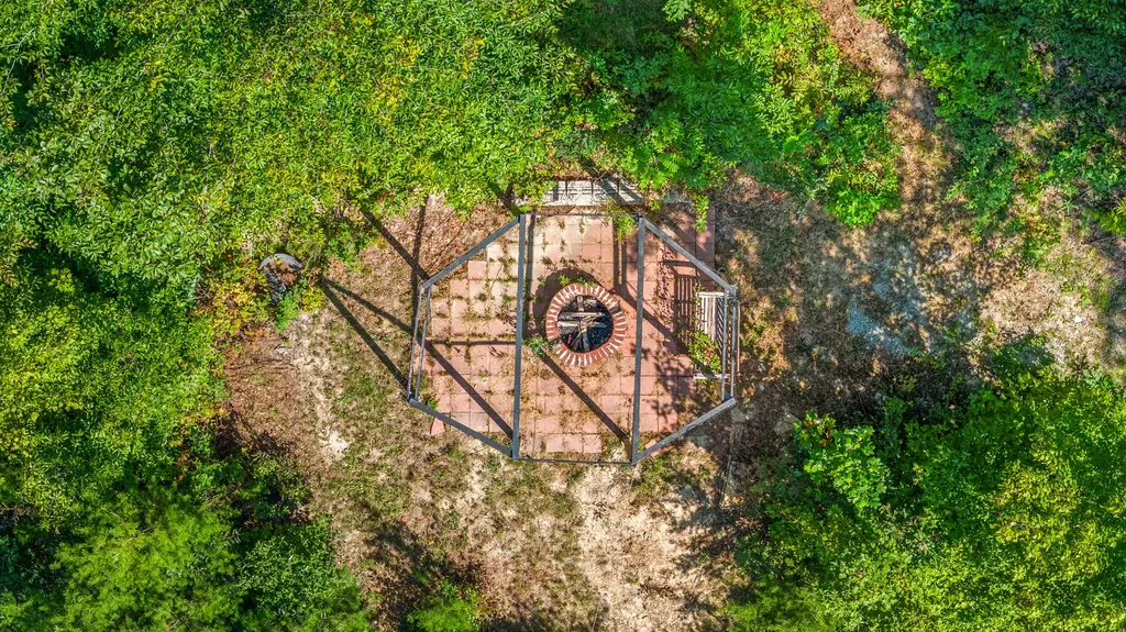 3902 Red Lick Road Irvine KY 40336