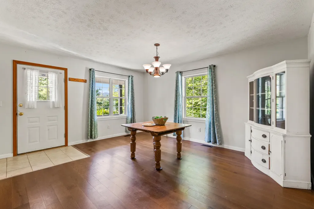3902 Red Lick Road Irvine KY 40336