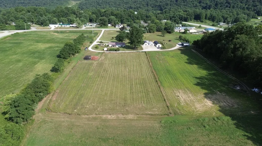 3075 Key 8 Vanceburg KY 41179