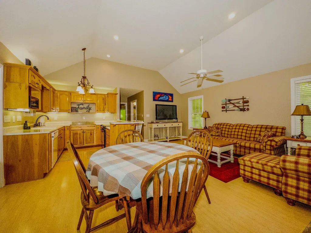 253 Stoneybrook Road Burnside KY 42519