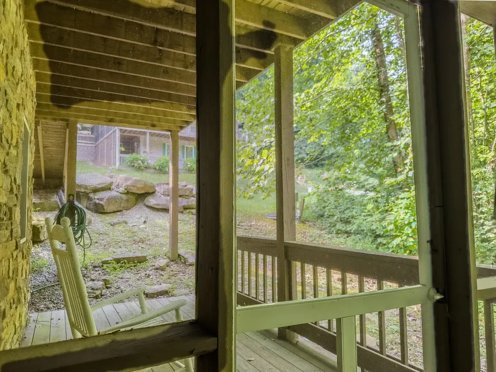 253 Stoneybrook Road Burnside KY 42519