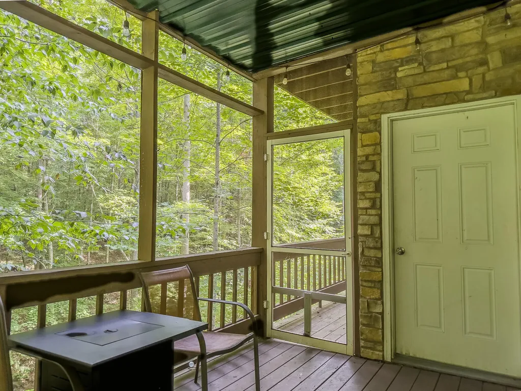 253 Stoneybrook Road Burnside KY 42519