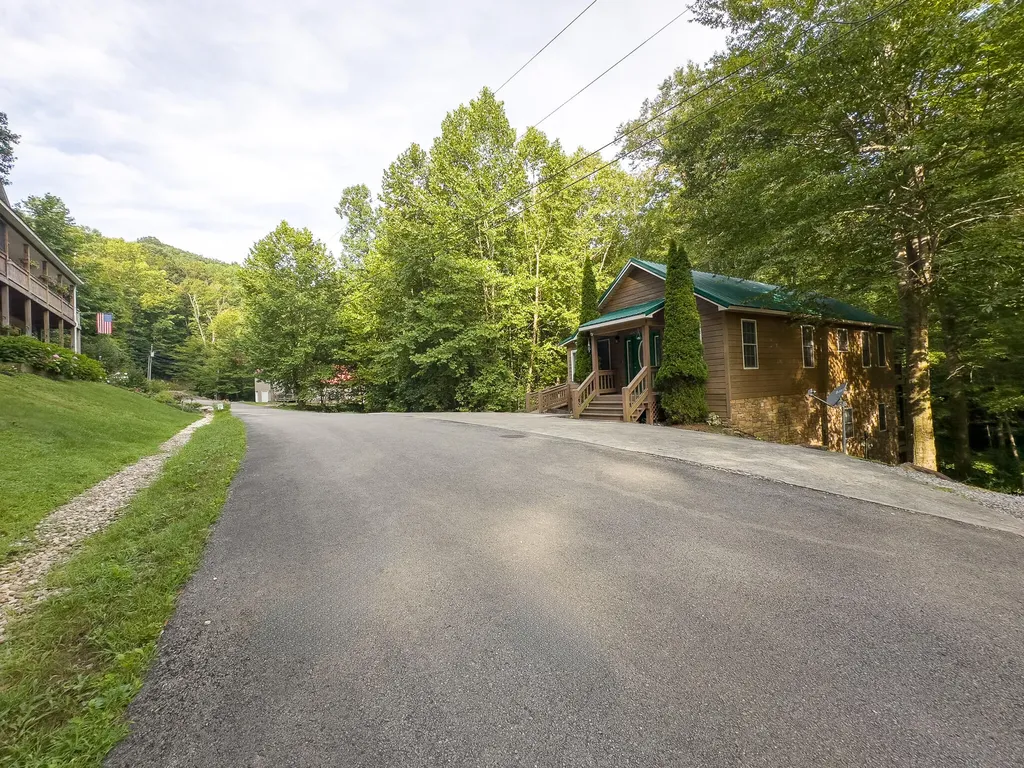 253 Stoneybrook Road Burnside KY 42519