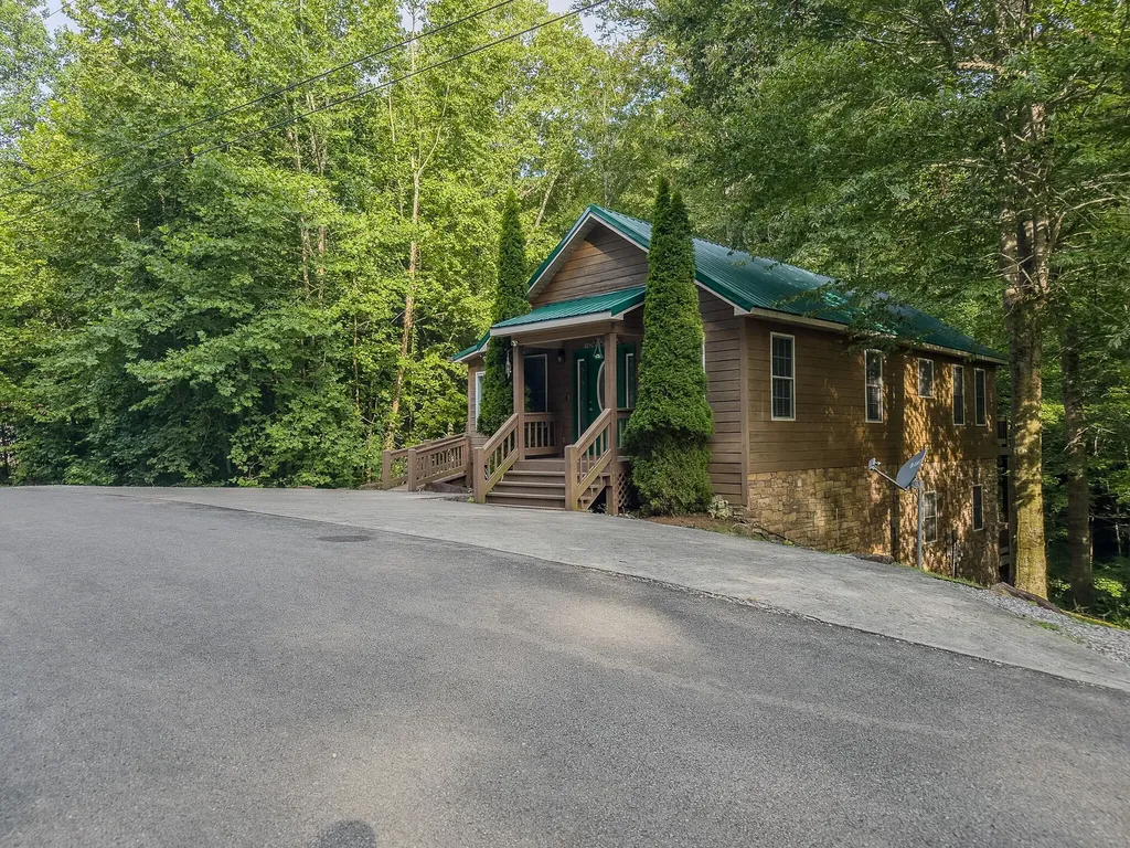 253 Stoneybrook Road Burnside KY 42519