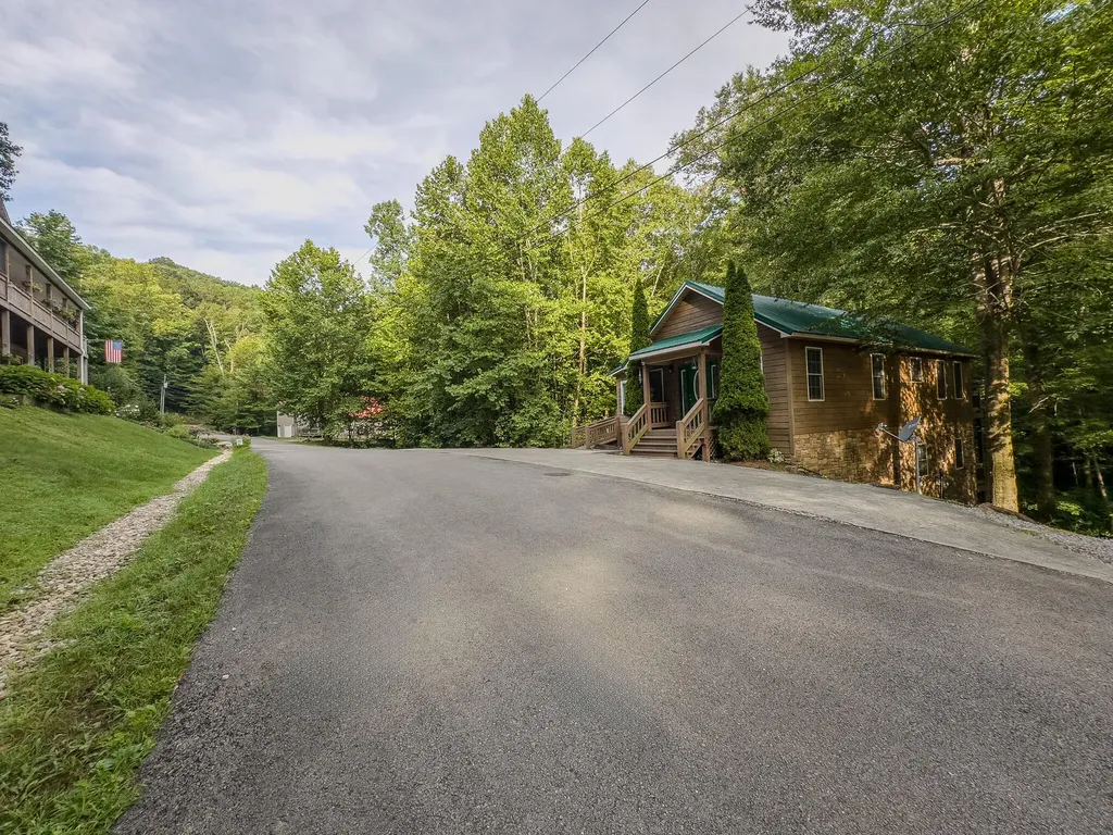 253 Stoneybrook Road Burnside KY 42519