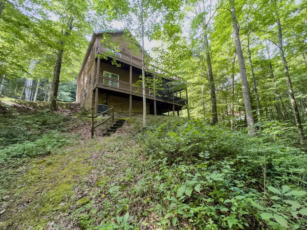 253 Stoneybrook Road Burnside KY 42519