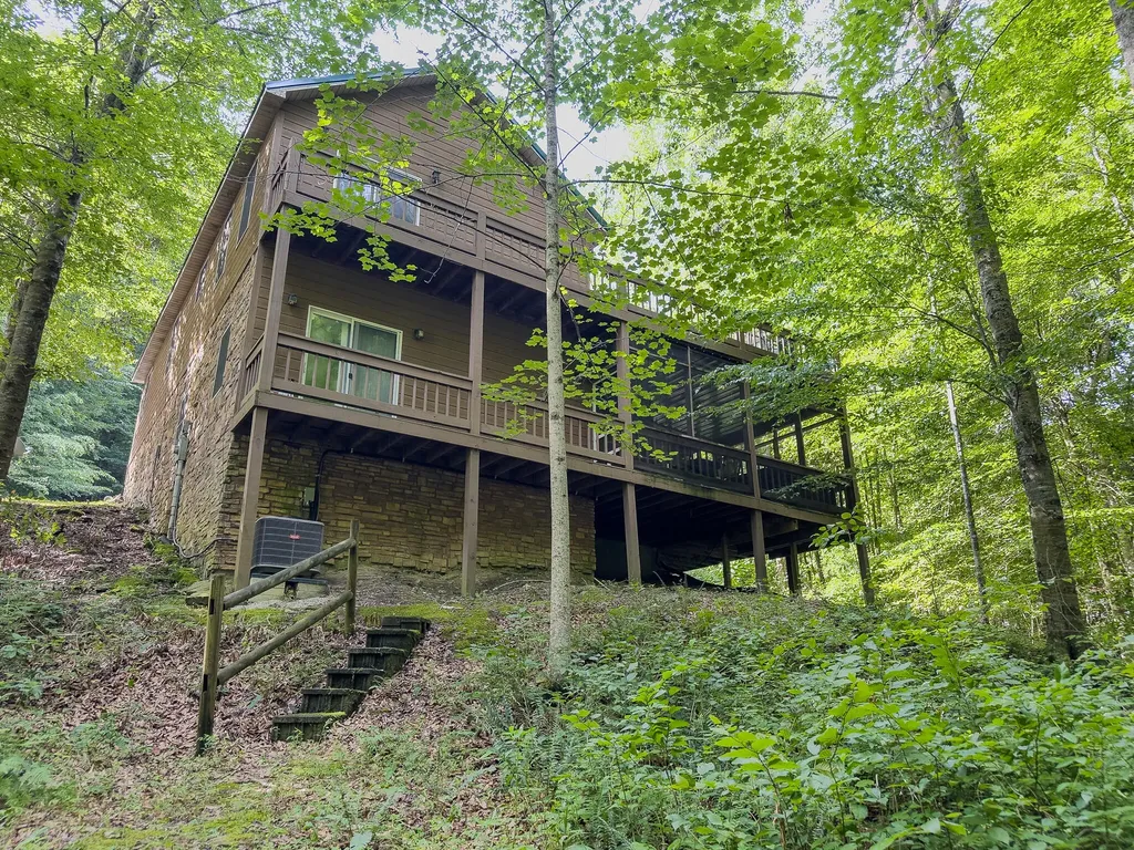 253 Stoneybrook Road Burnside KY 42519